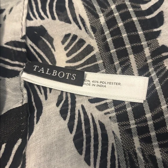 Talbots Black & White Leaf Pattern Oversized Scarf 70X52” fray hem Cotton Blend - Picture 3 of 12
